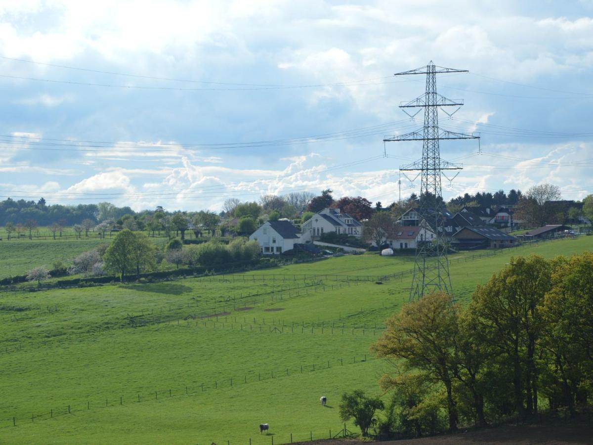 Modern Holiday Home Near Klimmen With Hill View Buitenkant foto